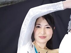 BGC08 Kirara's Hot Curves-A Steamy Solo Toy Showdown