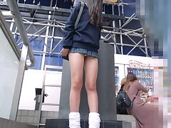 DKnoNICHIJOU_No.99 Beach Bliss-Cute Ai Takeuchi's Double Team Adventure Under the Sun