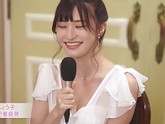 MIDV-099 Sizzling Wet Asian Babe Finds Bliss in Steamy Shower Masturbation