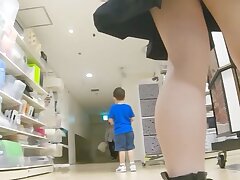 up31 Sizzling Japanese Beauty-Curvy Backside & Seductive Blowjob