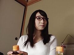 YTHY-005 Sultry Showers-Lingerie Cutie Teasing & Touching Herself